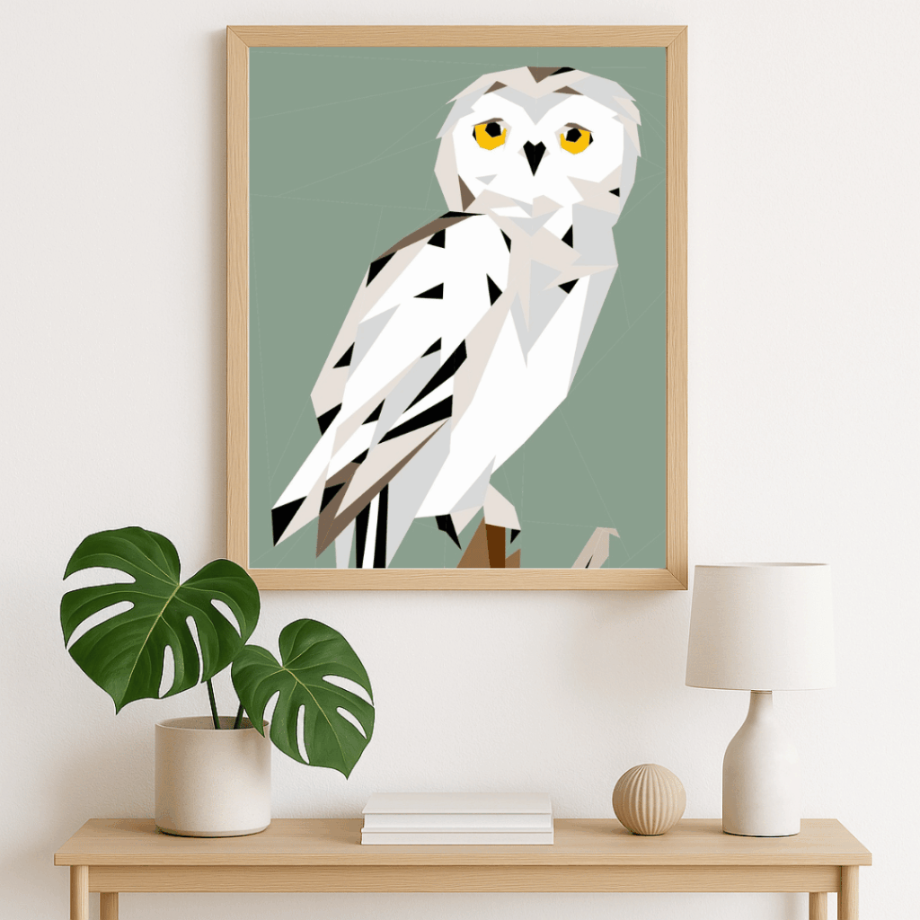 Schnee-Eule FPP Muster als Mockup Bild an der Wand. Minimalistisches Setting.